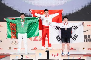 Реджепбай Реджепов завоевал серебро на чемпионате мира по тяжелой атлетике