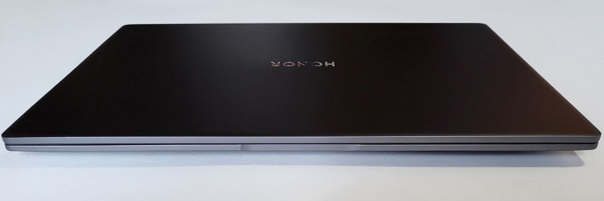 Обзор обновленной линейки ноутбуков HONOR MagicBook X 2024: игра вдолгую