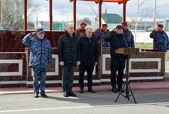 Глава Карачаево-Черкесии Рашид Темрезов принял участие в мероприятии, посвященном дню образования войск национальной гвардии Российской Федерации 