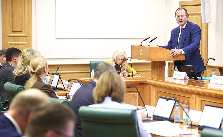 Расширенное заседание Комитета Совета Федерации по бюджету и финансовым рынкам