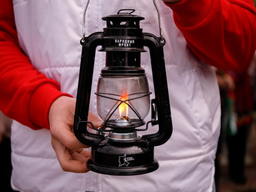  В Нововоронеж привезли Вечный огонь из Москвы на открытие памятника Защитникам Отечества