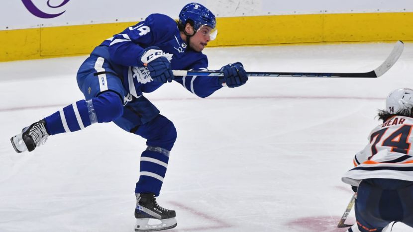 Остон Мэттьюс