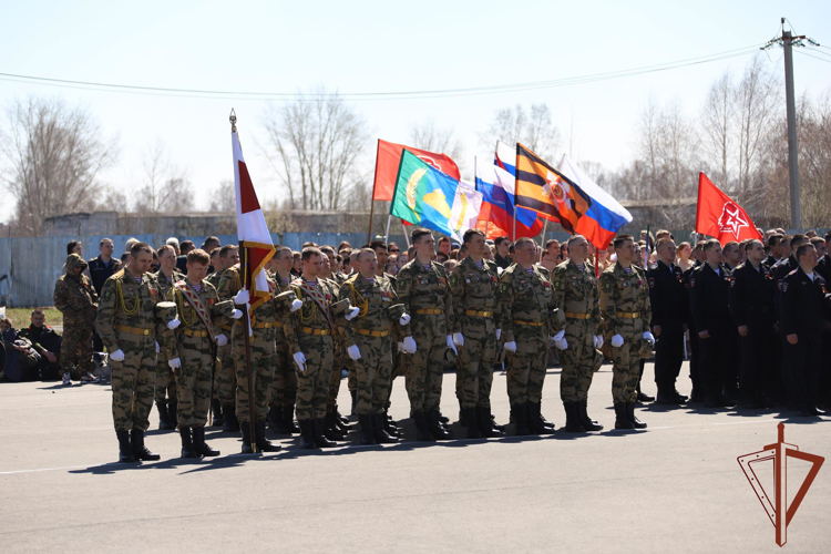 Росгвардейцы в Сибири приняли участие в открытии мемориалов в честь погибших военнослужащих 