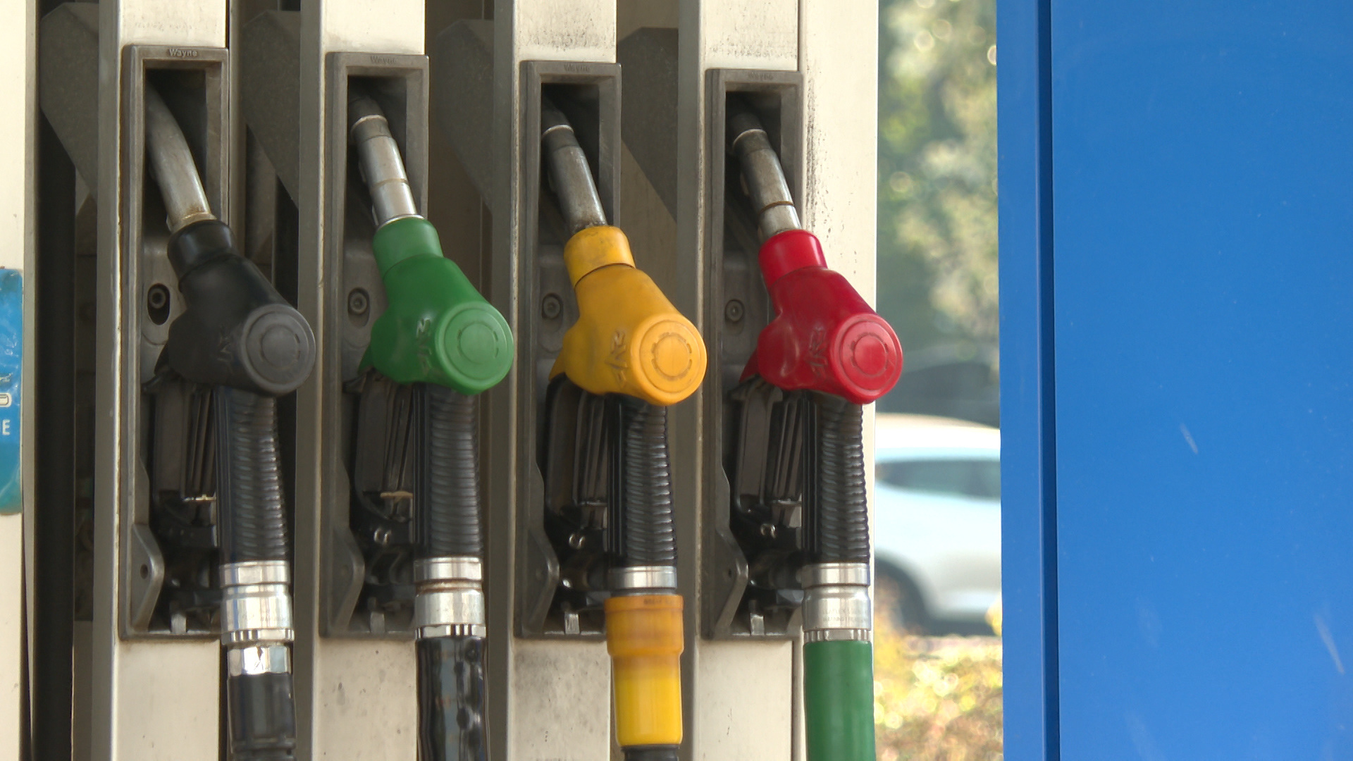 Эксперт Фролов: начался сезон низкого спроса, ситуация с бензином нормализуется