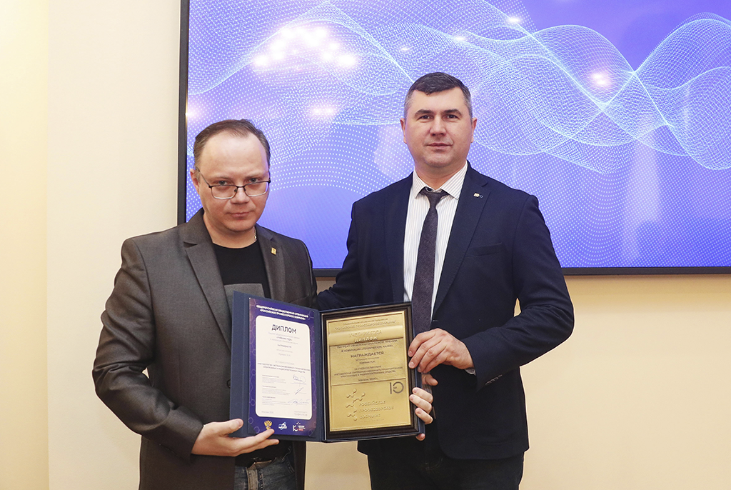 Сотрудники и студенты ТУСУРа отмечены наградами на учёном совете