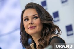 Оксана Федорова была лишена титула «Мисс Вселенная-2002»