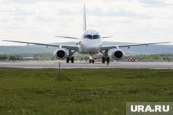 Корпорация ВЭБ.РФ выставила на торги самолет Superjet-100