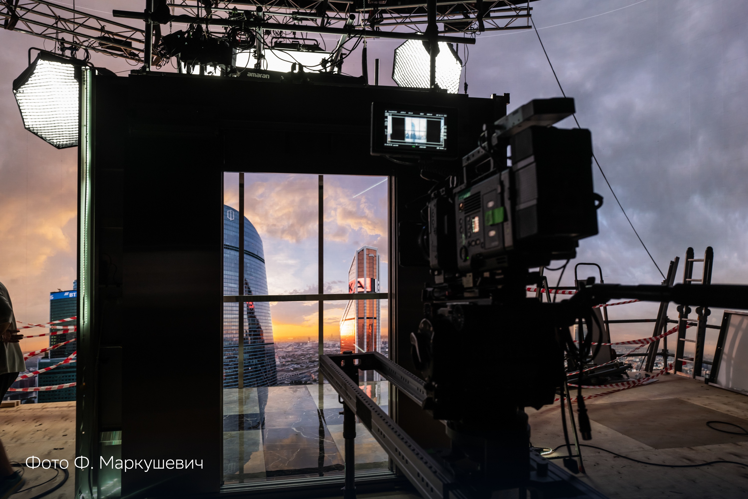 В SberStudios на «Мосфильме» создали виртуальный лифт для триллера «Вниз»