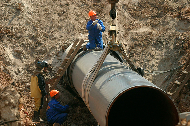«Как мы знаем, изначально предполагалось, что российский газ пойдет в Европу через Беларусь и Польшу, однако поляки не захотели этого по политическим мотивам»