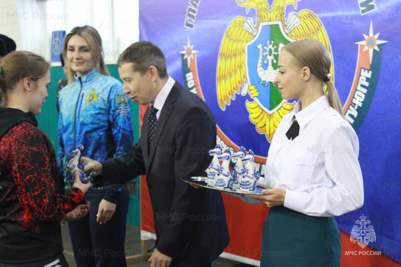 В Югре стартовал открытый лично-командный Чемпионат и Первенство округа на «Кубок Югры» по пожарно-спасательному спорту