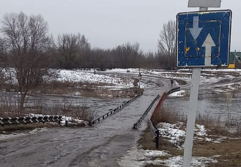 В Саратовской области под воду ушли 22 моста 