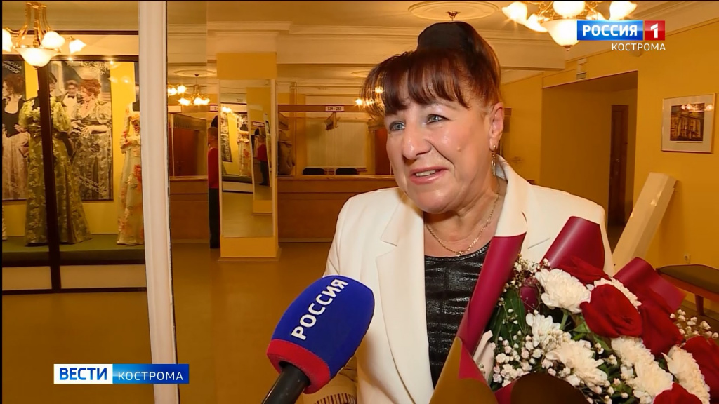 Юбилей артистики Никитиной.mp4_snapshot_02.07.681.jpg