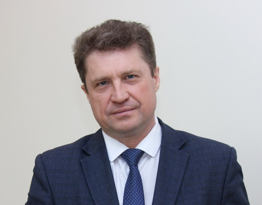 Глава Камышина Станислав Зинченко провозгласил, что 8 Марта - повод для мужчин говорить женщинам слова любви