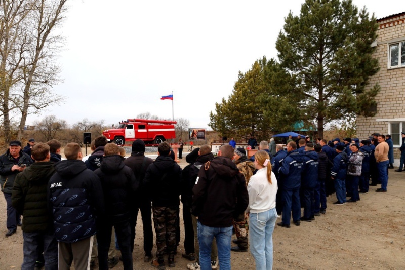 Вечное дежурство: в ЕАО открыли памятник пожарному автомобилю
