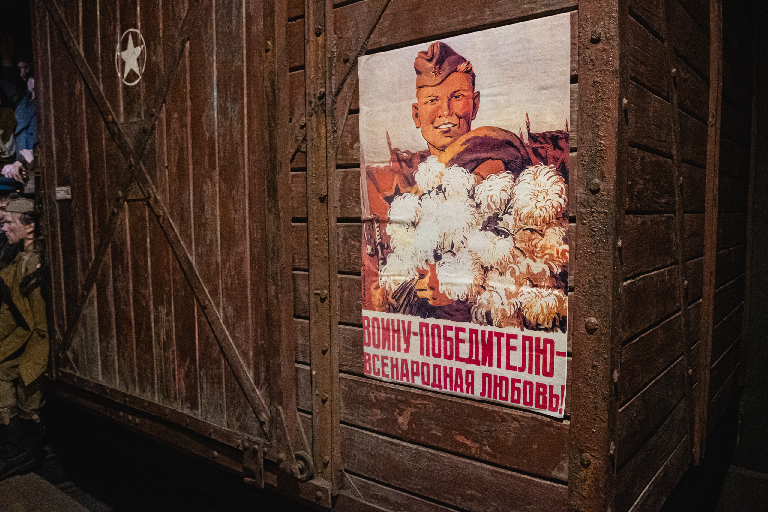 Киностудия «Ленфильм» провела экскурсию для блокадников 39