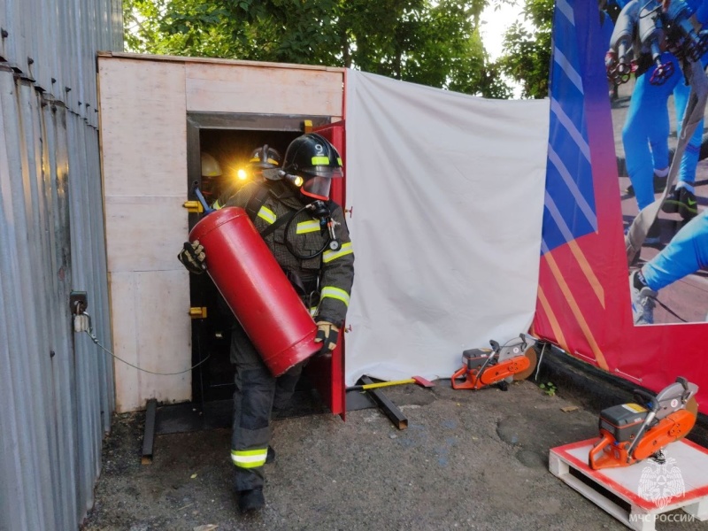 Названы лучшие газодымозащитники России