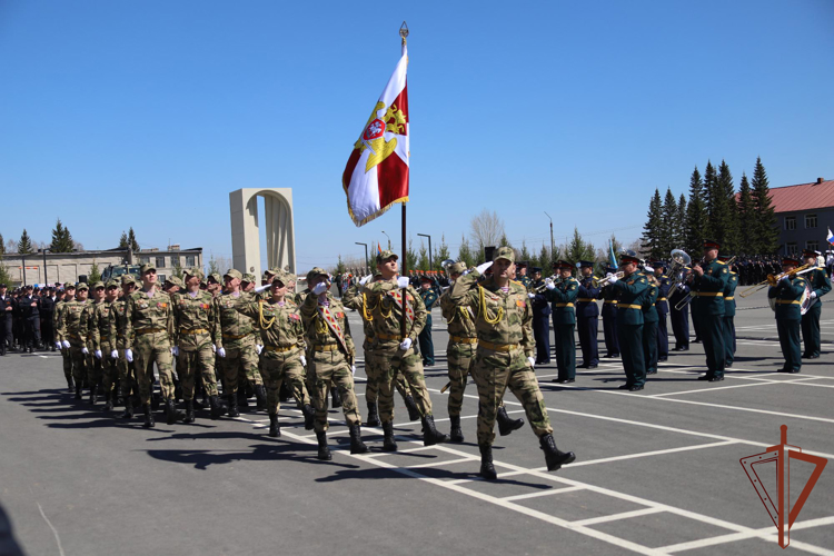 Росгвардейцы в Сибири приняли участие в открытии мемориалов в честь погибших военнослужащих 