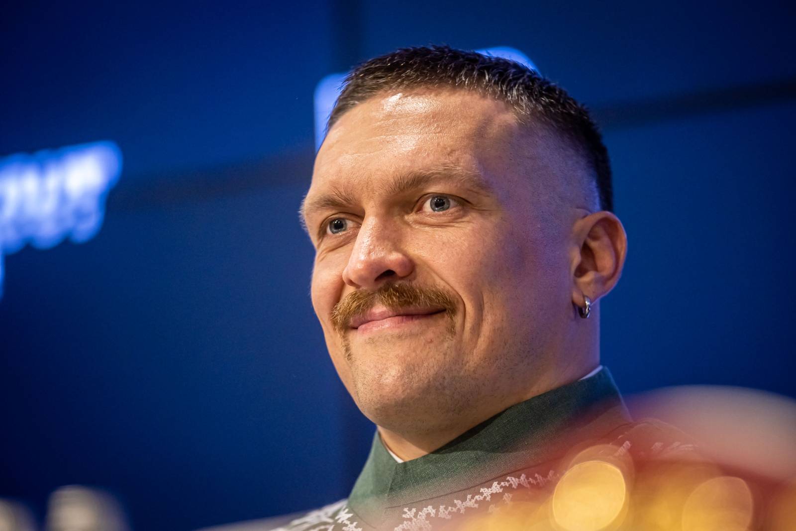 Стало известно, сколько Усик заработал за победу над Дюбуа