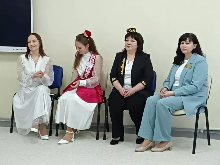 В Мензелинске 8 педагогов из четырех районов РТ борются за звание «Воспитатель года — 2026»