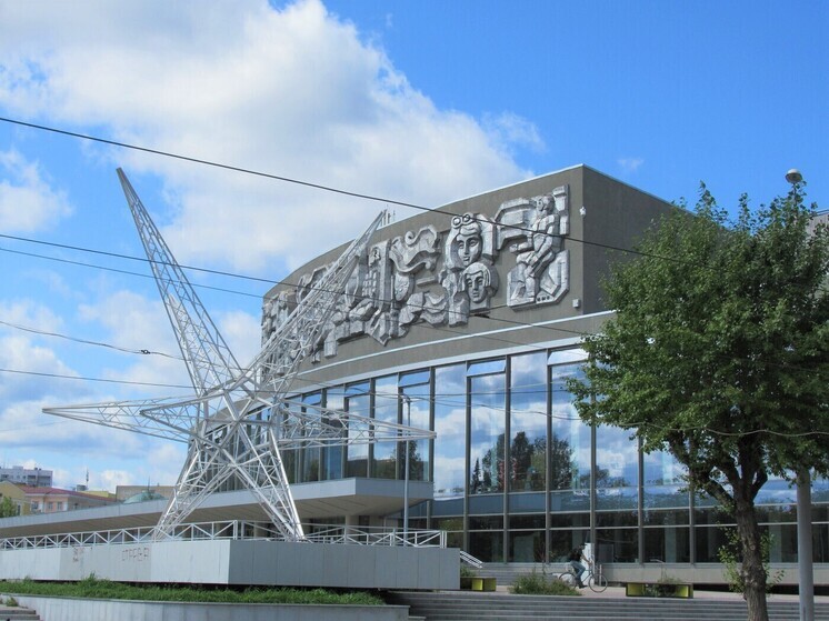 В Екатеринбурге сотни человек выстроились в очередь на концерт Эндрю Дональдса