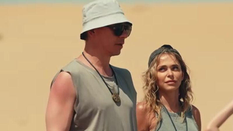 Батрутдинов выжить в дубае. Яна кошкина и батрутдинов. Выжить в дубае 2023 актеры. Тимур батрутдинов и ангелина в выжить в дубае. Выжившая фильм 2023 кадры.