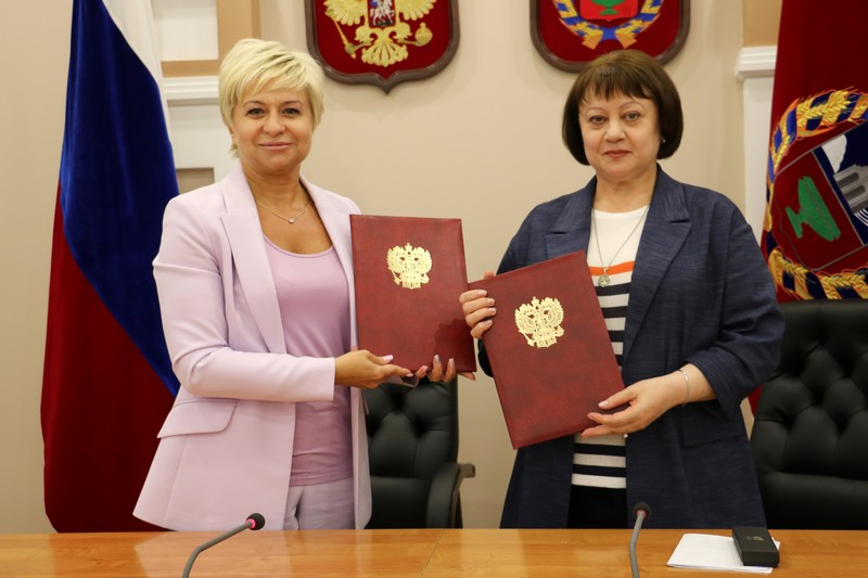 Подписание Соглашения о взаимодействии Управления Министерства юстиции Российской Федерации по Алтайскому краю и Избирательной комиссии Алтайского края