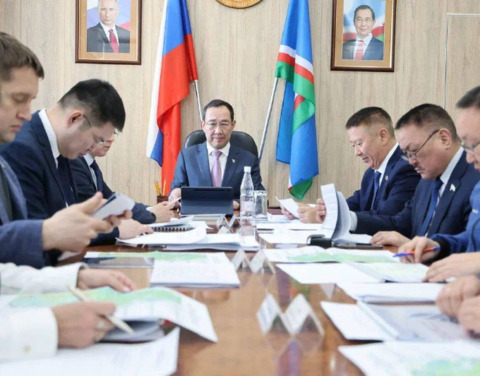 Айсен Николаев утвердил «дорожную карту» газификации населённых пунктов левобережья реки Вилюй