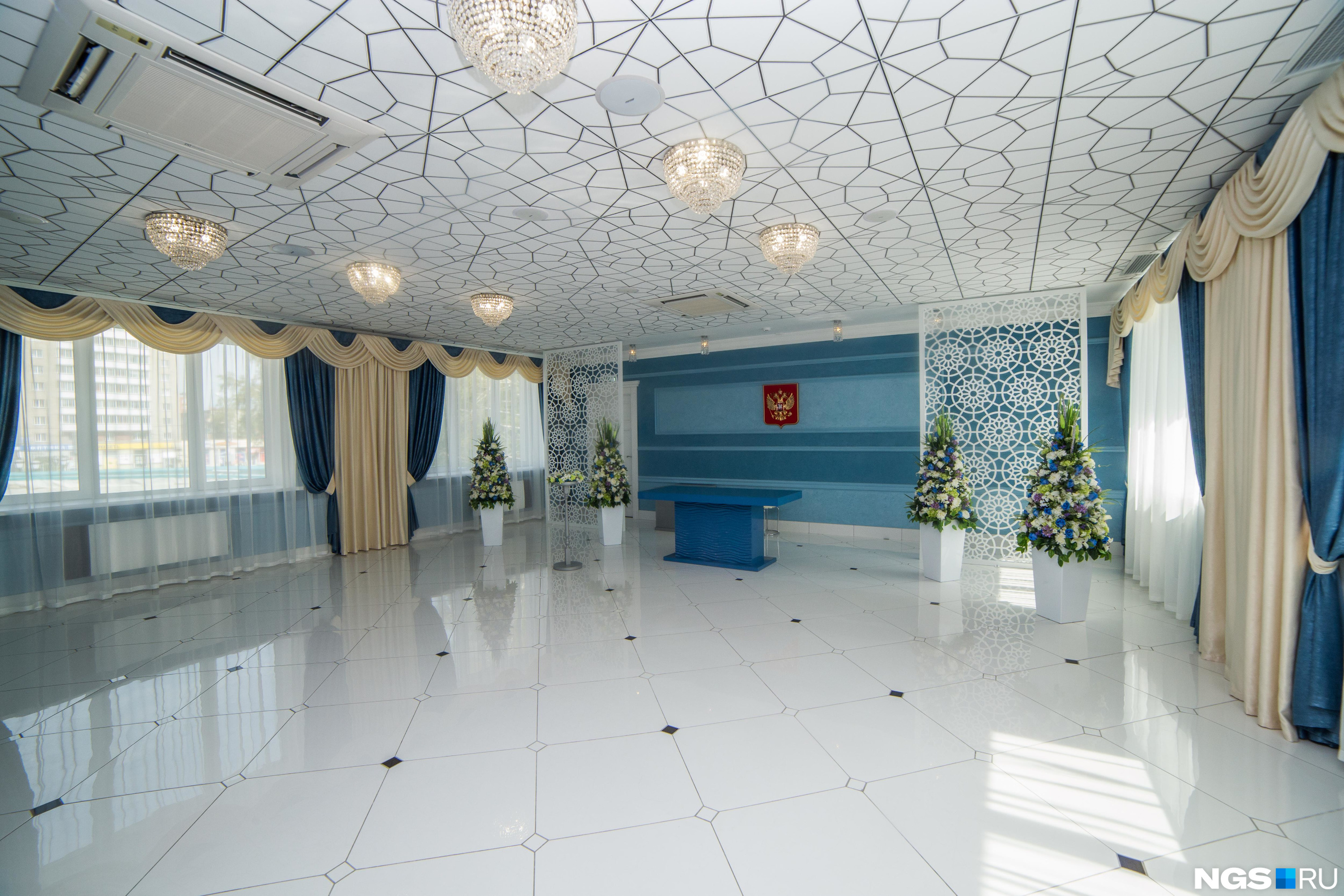 управление по делам загс. загс первомайского района г новосибирска. зал классический дворец бракосочетания новосибирск. управление по делам загс новосибирской области. красный проспект 66 новосибирск загс.