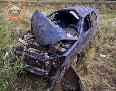Под Питеркой в ночном ДТП пострадала 17-летняя пассажирка автомобиля