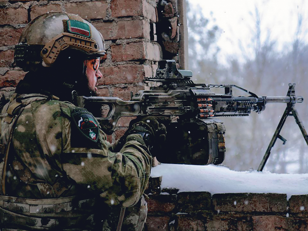 ФОТО: Среди бойцов - три Героя Российской Федерации