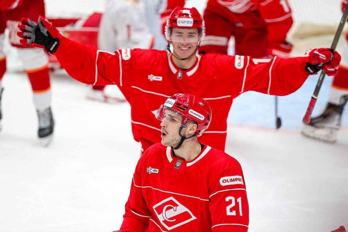 «Спартак» одолел «Ладу» и выиграл третий матч подряд в КХЛ