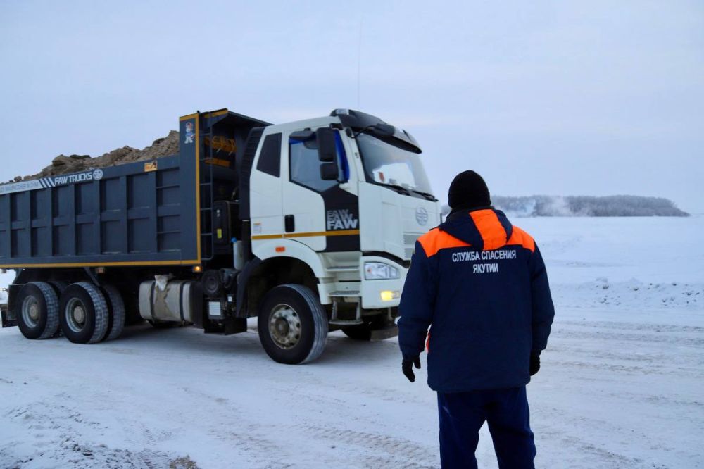 «Безопасный лед»: спасатели продолжают профилактические патрулирования