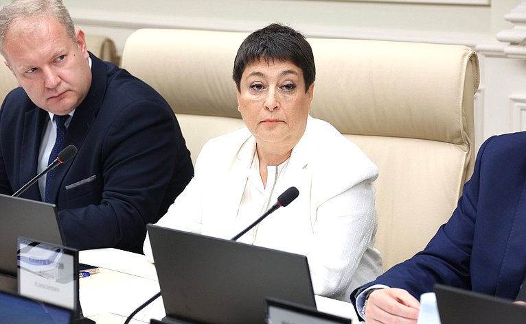 Заседание Комиссии СФ по мониторингу законодательства РФ в сфере государственного контроля (надзора) и муниципального контроля в РФ на тему «Анализ эффективности внедрения в работу контрольных органов индикаторов риска нарушения обязательных требований»