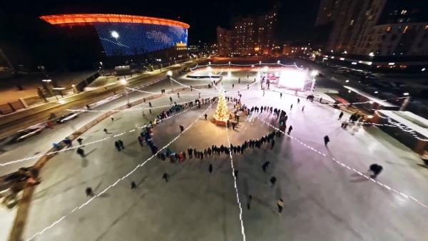 Уральские звезды спорта поздравили свердловчан с Новым годом песней - Фото 1