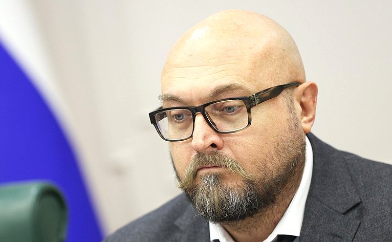Международный проект российский учитель за рубежом Л. Гумерова: Реализация гуманитарного проекта "Российский учитель за рубежом"