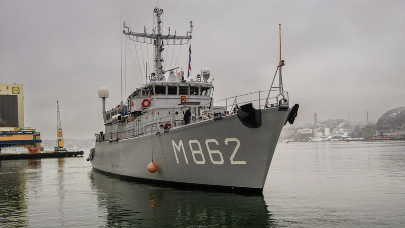 Украина получила от Нидерландов противоминный корабль типа Alkmaar