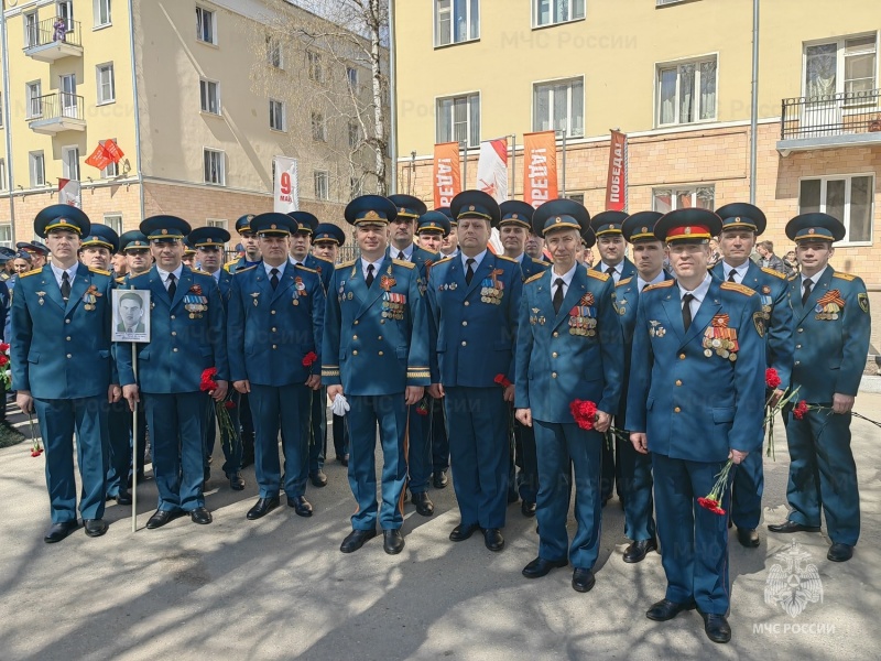 Кировские спасaтели приняли участие в торжественных мероприятиях в честь юбилея Великой Победы