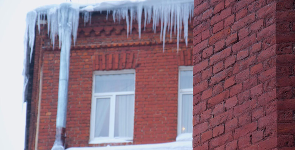 В Петербурге штрафы за сосульки на праздниках составили 5 миллионов рублей