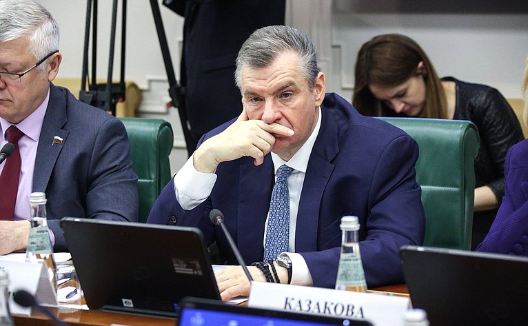 Заседание парламентской комиссии по расследованию преступных действий в отношении несовершеннолетних со стороны киевского режима