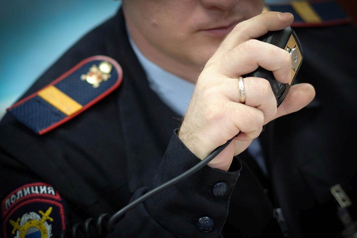 В Сочи поймали наркомана, пытавшегося вскрыть машины на улице Панфилова