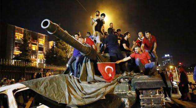 Газета: Слухи о подготовке заговора в Турции могут иметь политическую подоплеку