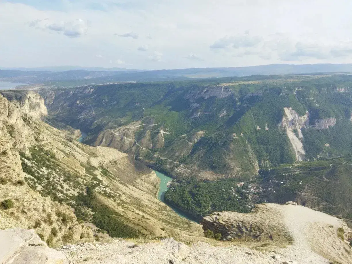 Список сертифицированных экскурсоводов в Дагестане насчитывает 265 человек. Фото. © 