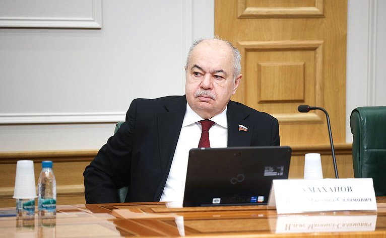 Ильяс Умаханов