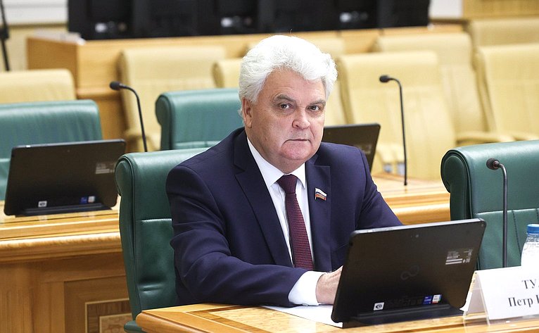 Петр Тултаев