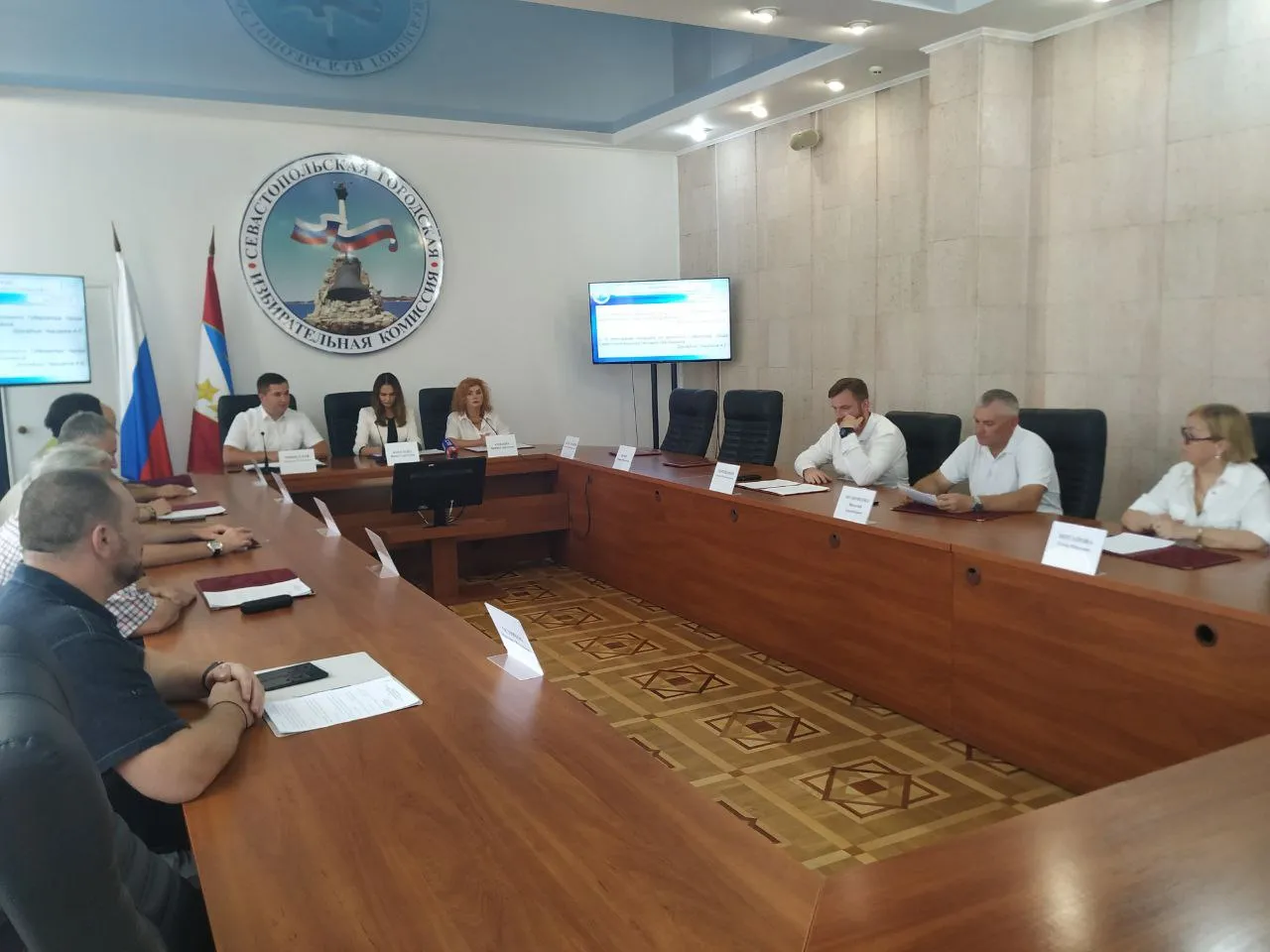 В Севастополе завершилась регистрация кандидатов на должность губернатора></div><div class=