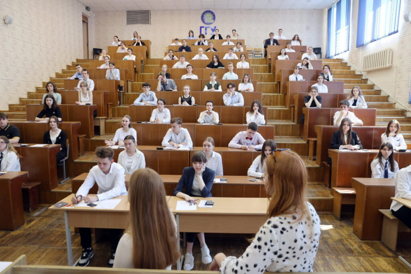 Первый этап репетиционного тестирования: итоги и какие предметы выбирают для сдачи абитуриенты