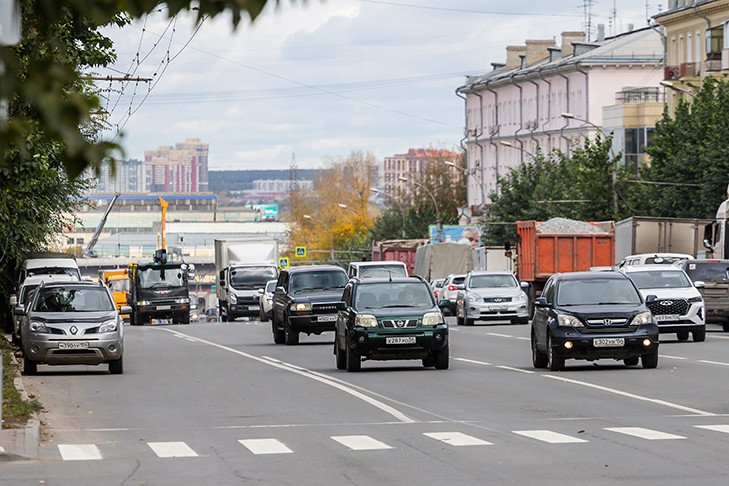Профессиональные продавцы заняли 20% вторичного рынка. Какие автомобили пользуются спросом в Сибирском федеральном округе