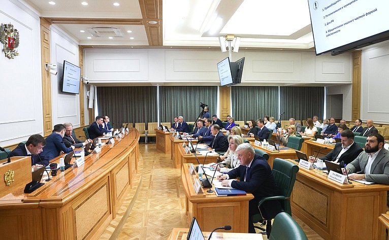 Совещание Комитета СФ по экономической политике по вопросу консервации объектов культурного наследия, находящихся в неудовлетворительном состоянии, относящихся к федеральной собственности