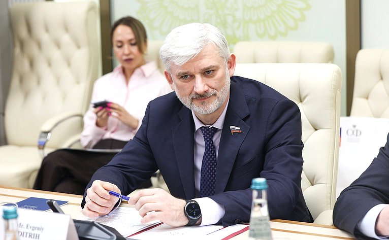 Евгений Дитрих