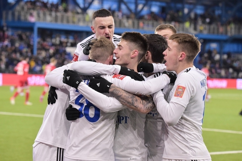 «Оренбург» забил пять мячей «Струге» в товарищеском матче